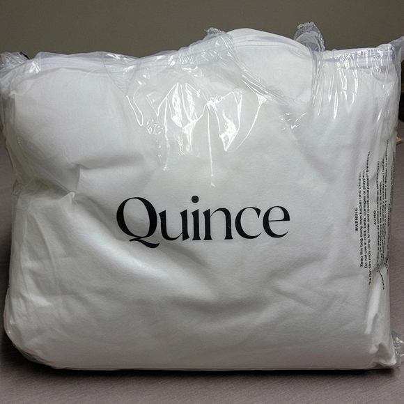 Quince Premium Down Alternative Comforter - Picture 1 of 11